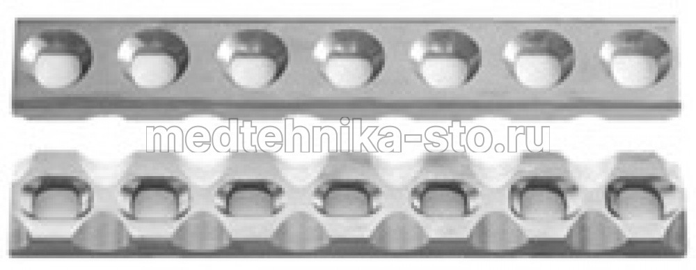 Пластина прямая узкая 13,5х4,5 мм, дл. 268 мм, 15 отв.